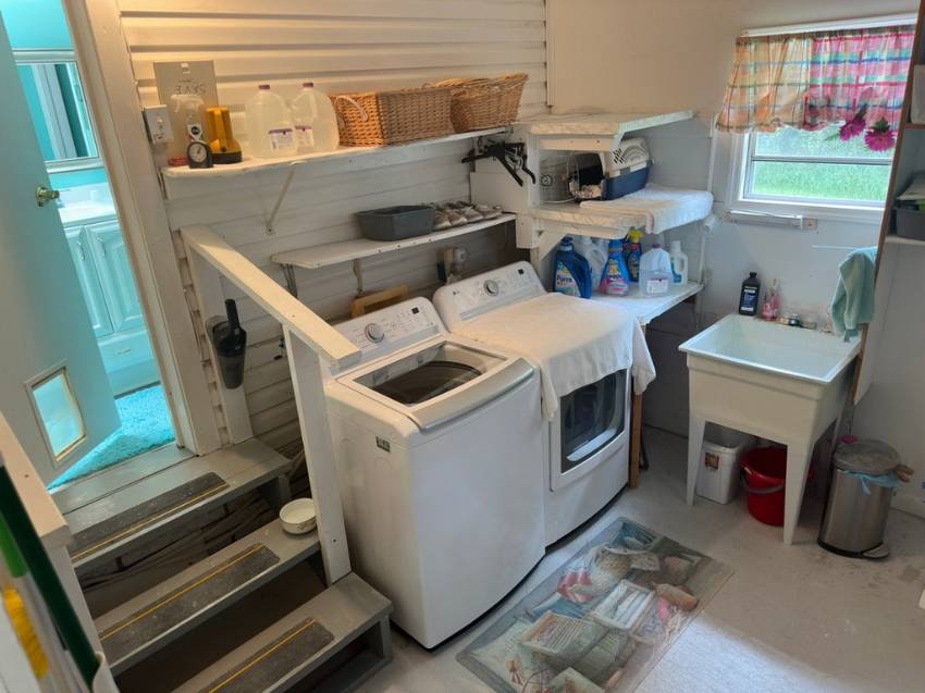 311 Maple Crest Drive a Haines City, FL Mobile or Manufactured Home for Sale